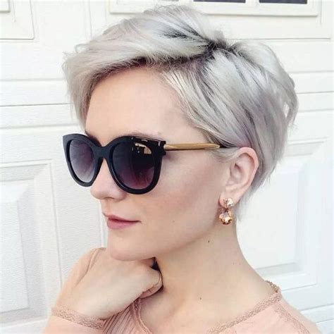 40 Beautiful Short Hairstyles For Fine Hair Of Women