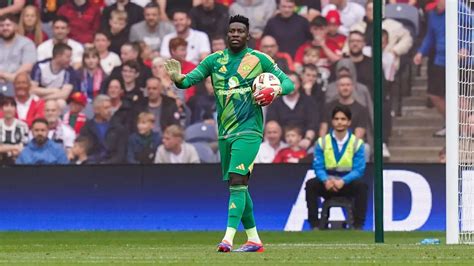 Man Utd Legend Singles Out Cameroonian Goalkeeper Andre Onana For