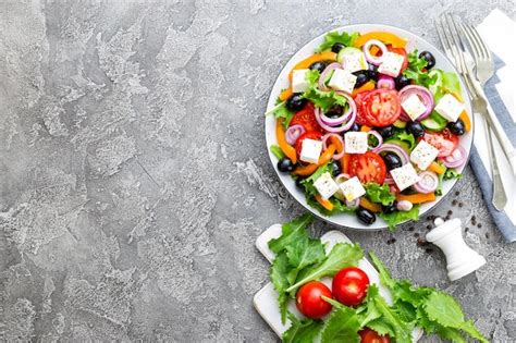 Salada Grega Salada De Legumes Frescos Tomate Cebola Pepinos