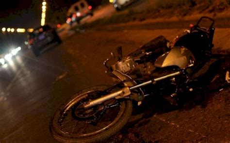 Trasladan a motociclista lesionado de gravedad tras choque La Opción