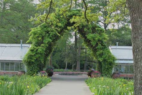 Shangri La Botanical Gardens Orange Texas | Fasci Garden