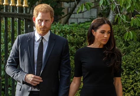 Prince Harry And Meghan Markle Fuming As They Leave Uk Over Treatment During Queen Elizabeth