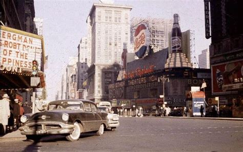 Fascinating Photos That Capture Street Scenes Of New York City In