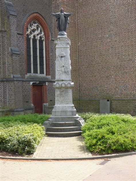 Sacr Coeur Monument Aux Morts Sint Huibrechts Lille Pelt Be