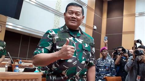 Momen Yudo Pamer Foto Bareng Istri Yang Anggota Polisi Sinergitas TNI