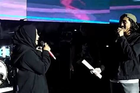 Idolakan Duta Sheila On Tantri Kotak Cukup Sekali Duet Bareng