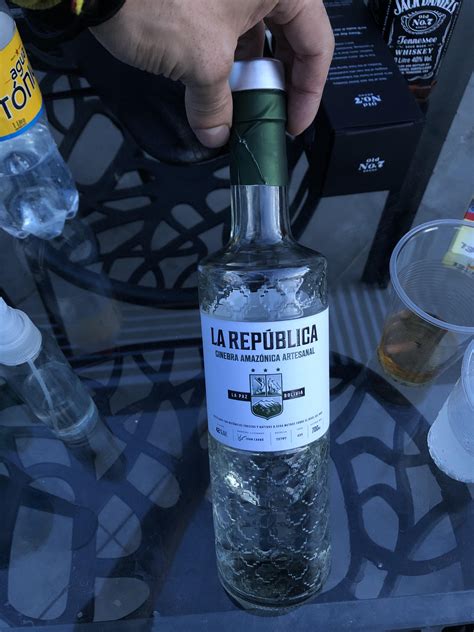 Gin La Republica Made In Bolivia Rgintonic