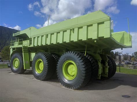 The World S Largest Tandem Axle Truck Sparwood British Columbia