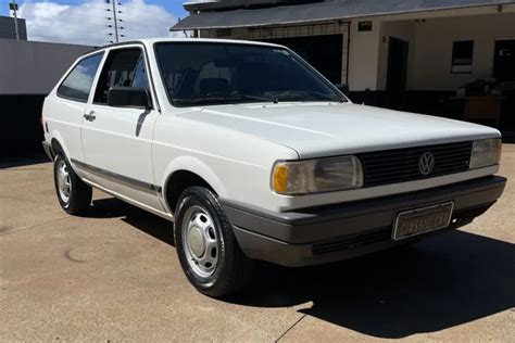 Gol quadrado branco CL 1.8 1992 rápido e robusto - Foto de carro antigo