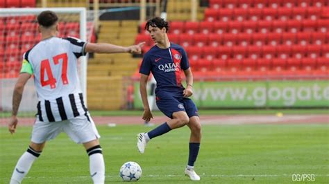 Formation Les U19 Du PSG S Imposent Dans La Douleur Les U17 Se