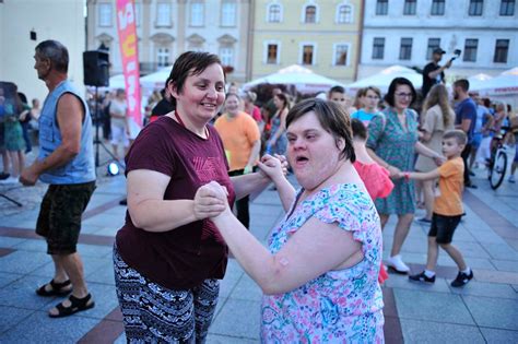 Tarnów Gazeta wydarzenia i wiadomości internetowe Ilustrowany