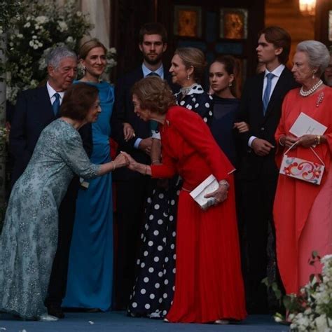 La Reina Sof A Y Katherine De Serbia Se Saludan En La Boda De Theodora