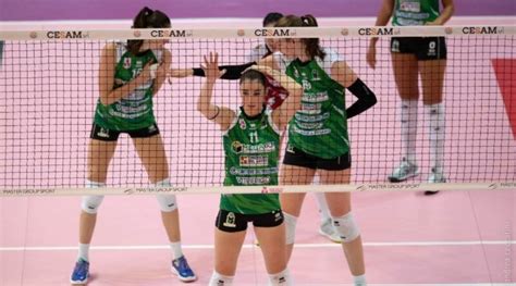 Pallavolo A1 femminile Giulia Mancini il muro la sua specialità