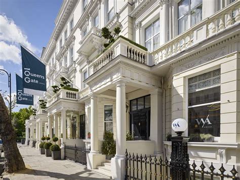 DOUBLETREE BY HILTON LONDON KENSINGTON HOTEL