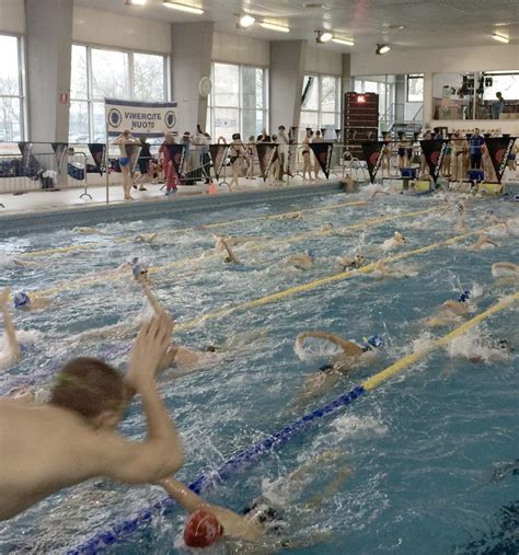 Un Piano Per Riaprire La Piscina Vimercate Bussa Al Ministero