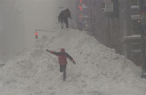 10 Photos from the Blizzard of '96 That Prove It Was the Craziest ...