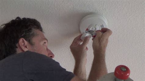 How To Remove Hard Wired Smoke Alarm Made Easy Youtube