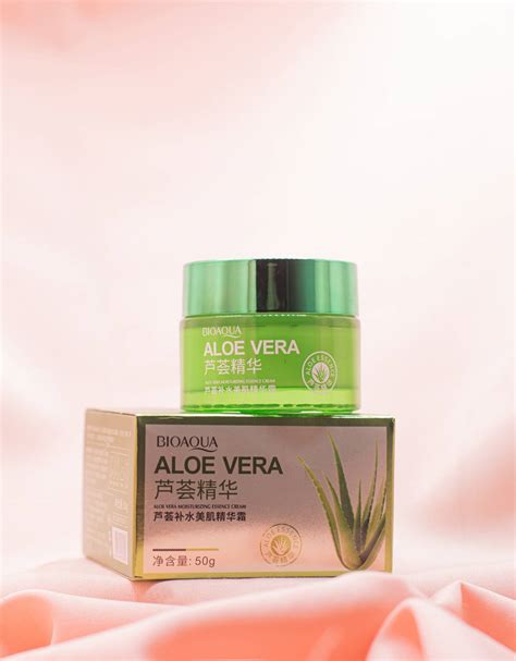 Crema Hidratante De Aloe Vera Bioaqua Maquillaje