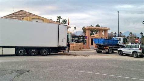 Interceptado in trailer con una tonelada de hachís en Alhaurín el Grande