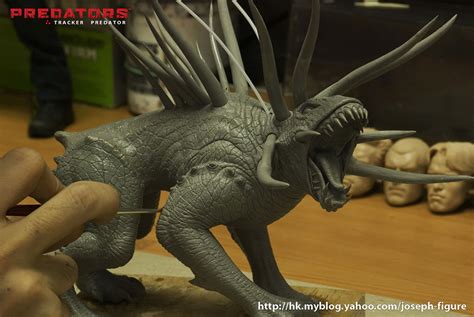HOT TOYS TRACKER PREDATOR IS ROARING SOON Page RPF Costume And Prop Maker Community