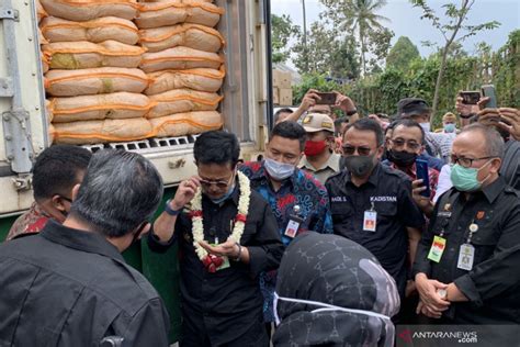 Mentan Lepas Ekspor Produk Hortikultura Asal Malang Ke Taiwan ANTARA News