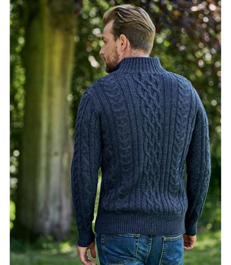 Denim Meliert Pullover Mit Aran Zopfmuster Und Kurzem Rei Verschluss