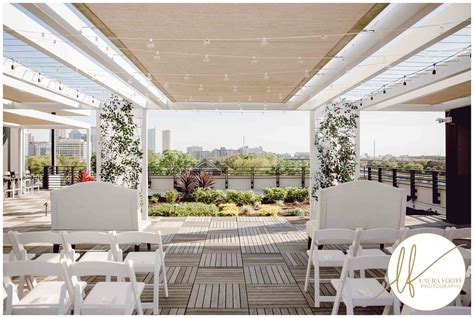 Rooftop 220 Armature Works Wedding, Megan & Jeremy - Laura Foote ...