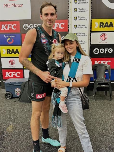 Afl Stars Wife Kellie Finlayson Talks About Living With A Terminal