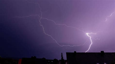 Unwetter Warnungen für Nord und Süddeutschland Gewitter Starkregen