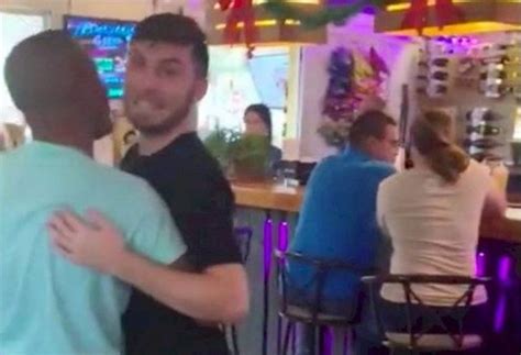 Polémica en Puerto Rico por la expulsión de pareja gay de un bar por bailar Proceso Digital