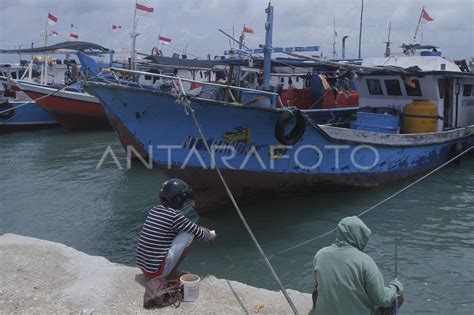 Dampak Cuaca Buruk Di Perairan Ntt Antara Foto