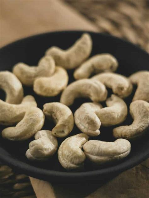 Cashews And The Nutritional Benefits Of The Magical Nuts