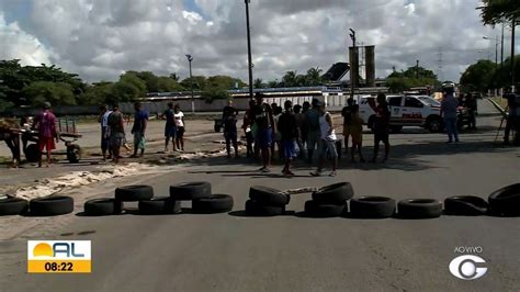 Moradores Da Orla Lagunar Fazem Protesto E Fecham Avenida Senador Rui