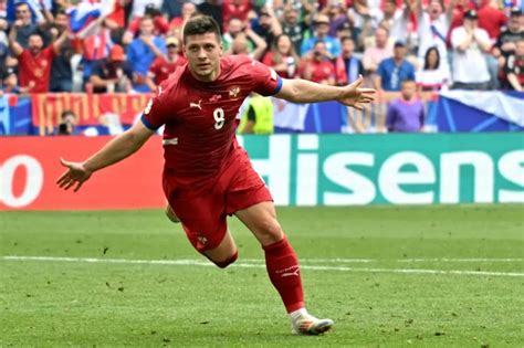 Jovic Con Un Gol En El Descuento Salva A Serbia De La Derrota Contra