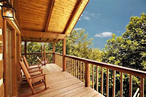 5 Benefits of Staying in Our Pigeon Forge Cabins Near Dollywood