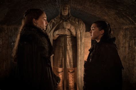 Game Of Thrones Arya And Sansa Stark Actors Sophie Turner And Maisie