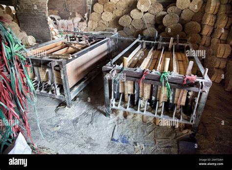 Bamboo Drier Hi Res Stock Photography And Images Alamy