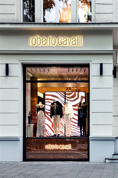 Roberto Cavalli eröffnet den ersten eigenen Flagship Store in