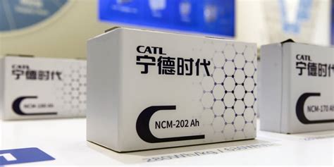 Chinese EV, Battery Makers Slump on Renewed Worries About Covid-19 ...