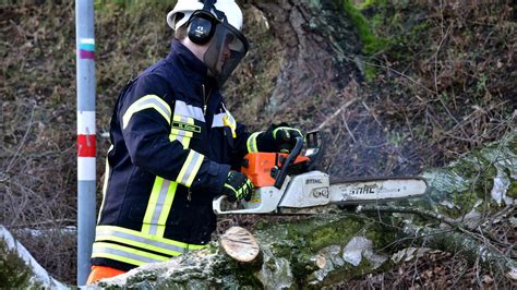 Sturm Warnung für NRW Böen bis 85 km h am Mittwoch