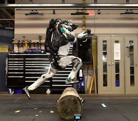 El Robot Atlas De Boston Dynamics Ahora Supera Carreras De Obst Culos