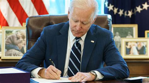 50 Billion For Small Business As Biden Signs A Sweeping 1 9 Trillion