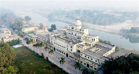 Lucknow 6 Hours Tour With Moti Mahal