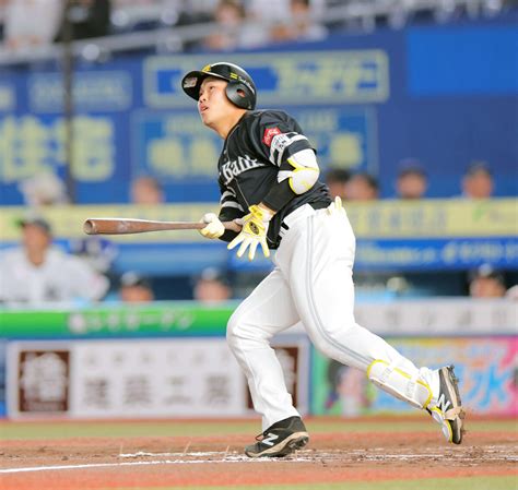 【ソフトバンク】20年ドラ1井上朋也、ロッテとの直接対決でプロ1号勝ち越しソロ「自分の長所は長打」 スポーツ報知