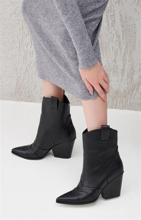 Казаки | Zapatos, Zapatos zapatillas, Botines