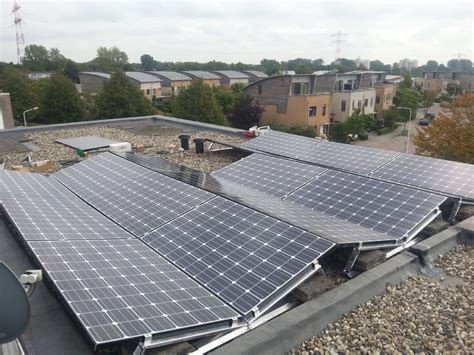 Zonnepanelen Op Een Plat Dak Solar Leiden