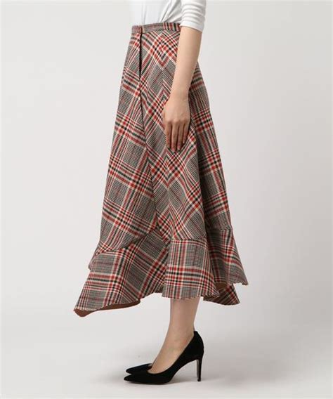 Clane（クラネ）の「asymmetry Hem Check Skirt（スカート）」 Wear