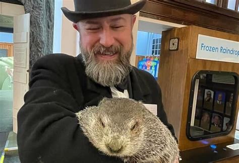 Punxsutawney Phil Sees His Shadow 6 More Weeks Of Winter It Is
