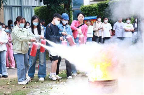 以练促防，安全护航，我院顺利开展实验室安全培训暨消防安全演练 环境与安全工程学院