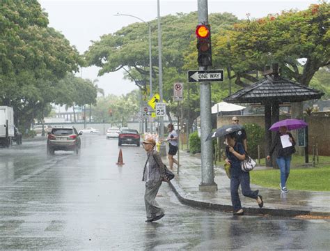 City Officials Urge Caution Ahead Of Possible Flash Floods On Oahu